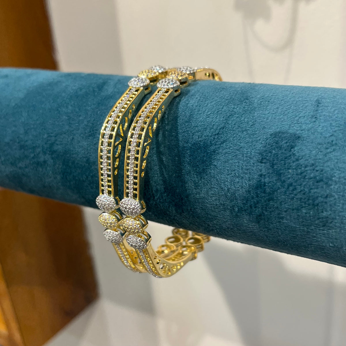 Ad Bangles