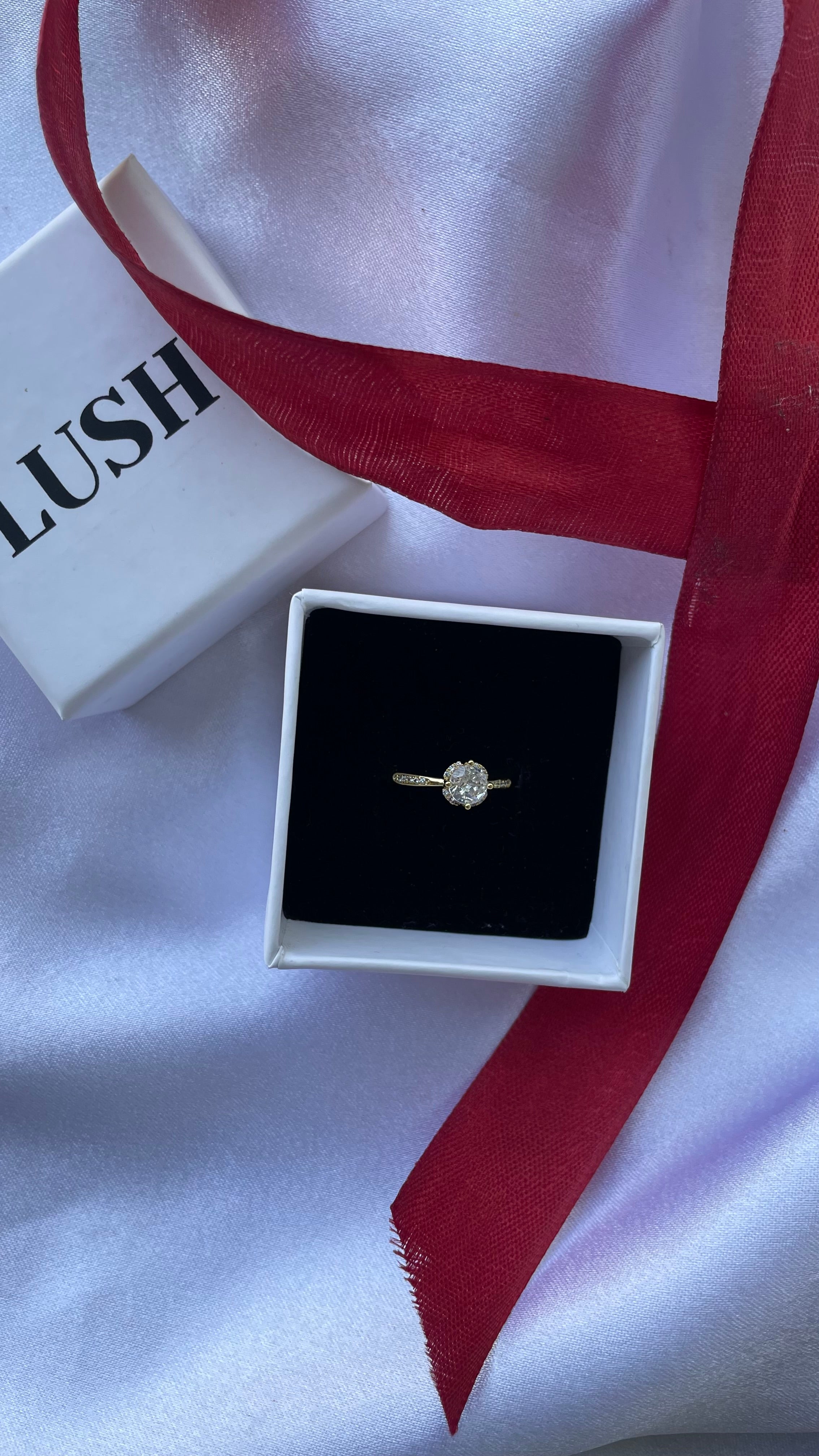 Solitaire ring