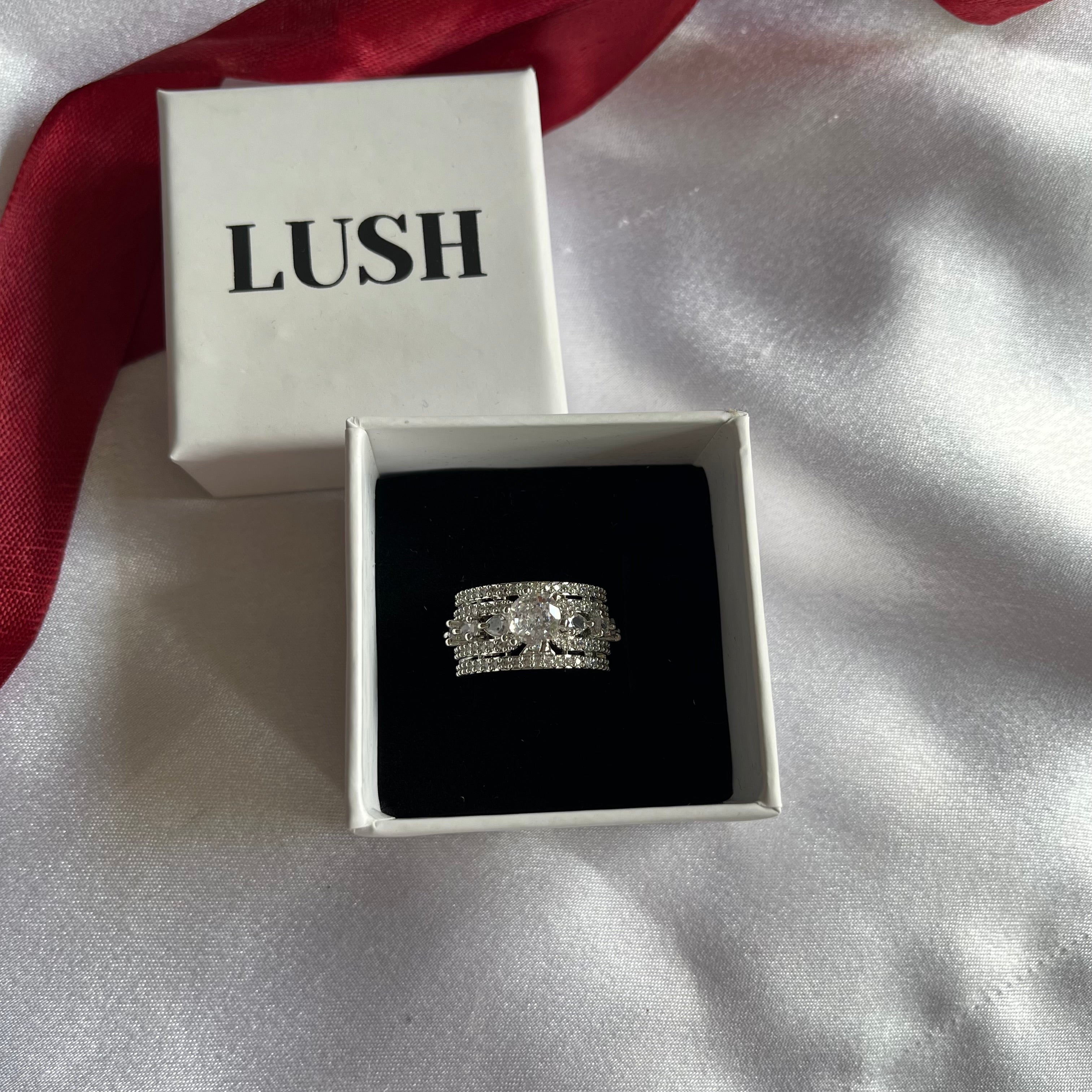 Solitaire ring