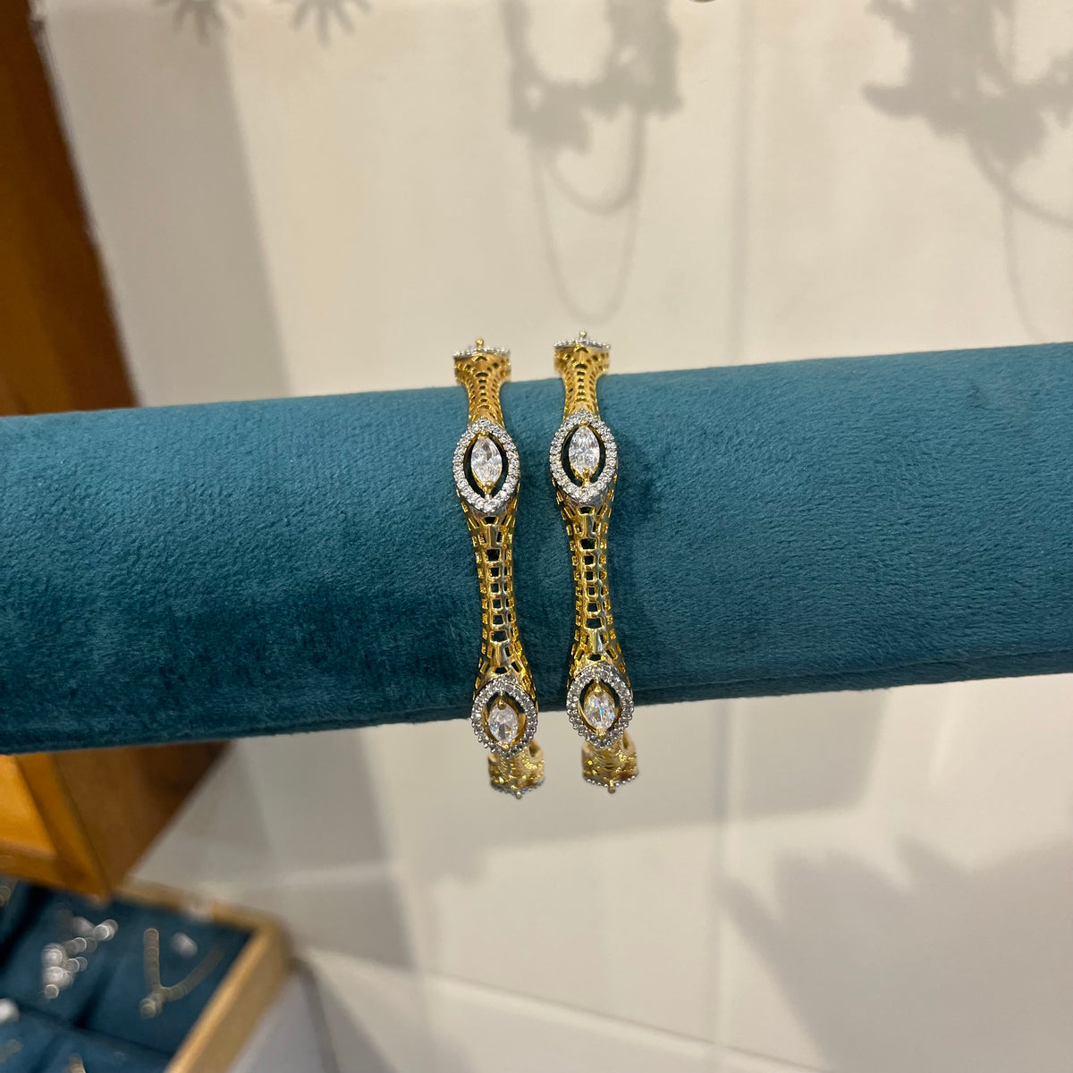Ad bangles