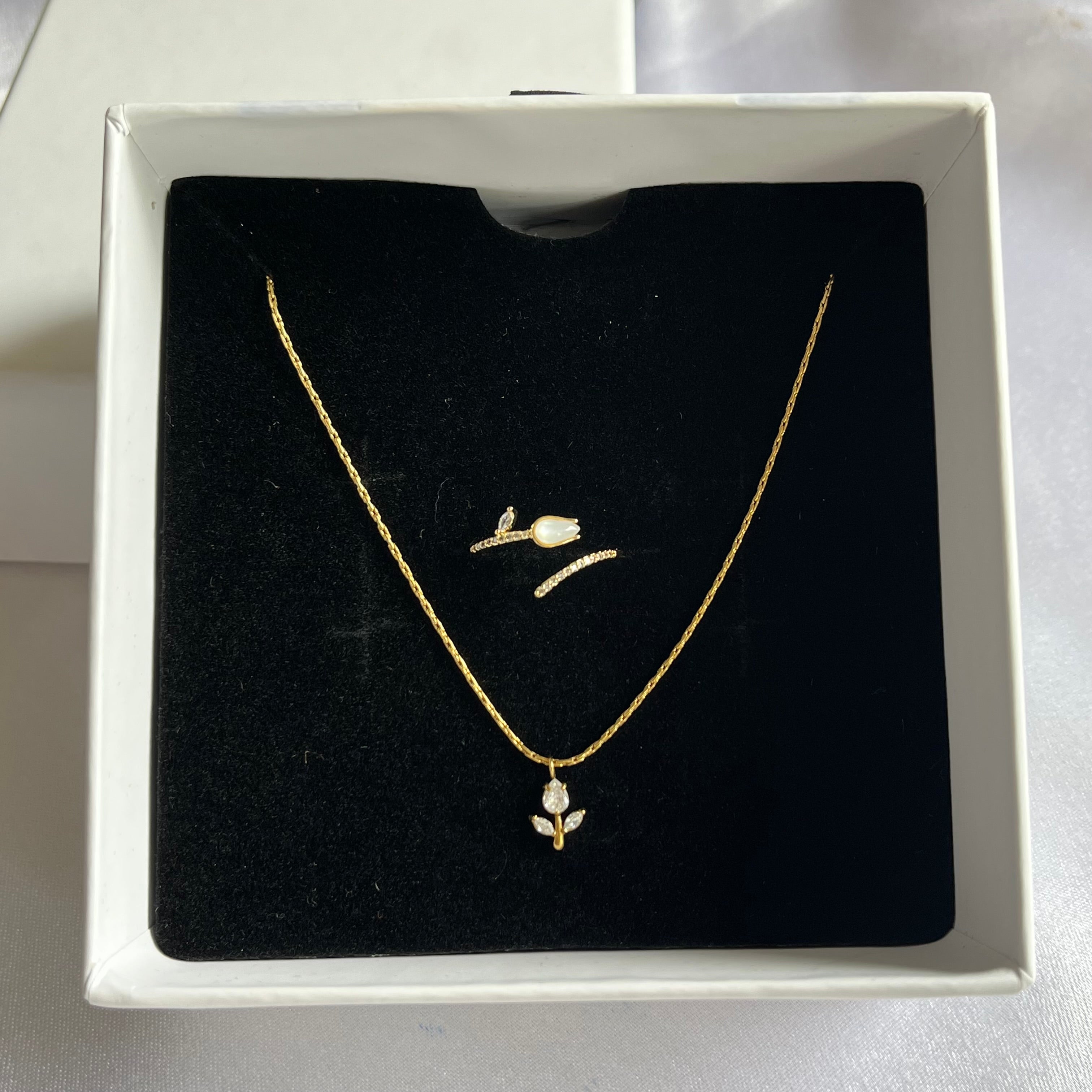 Pearl Petal Set