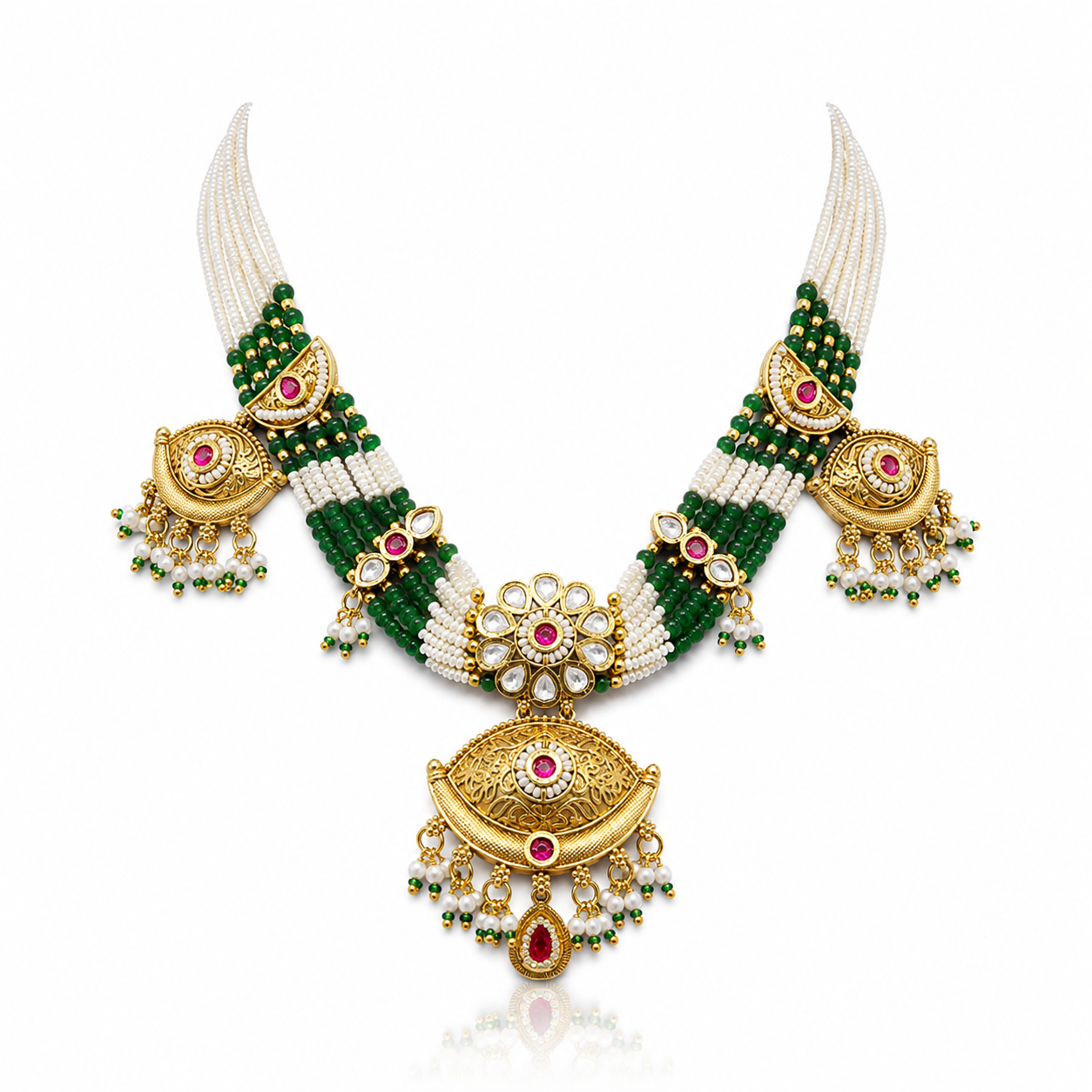 Emerald Heritage Pearl Necklace Set