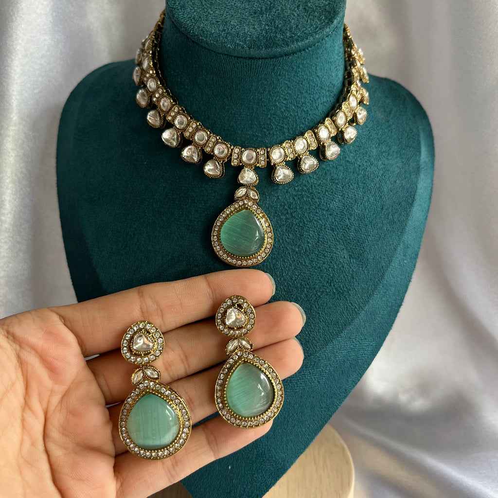 Mint Aura Pendant Necklace Set