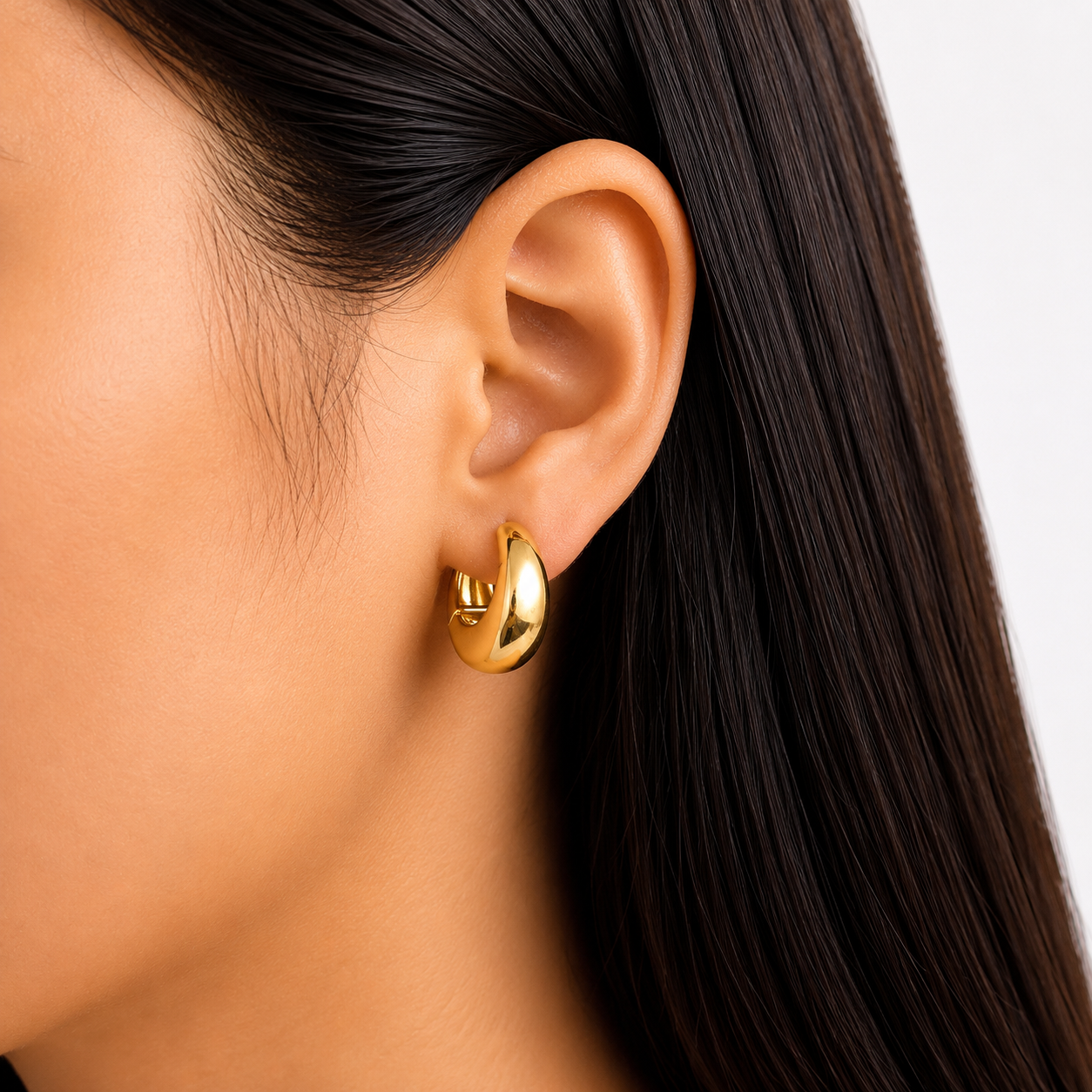Luna Classic Hoop Earrings