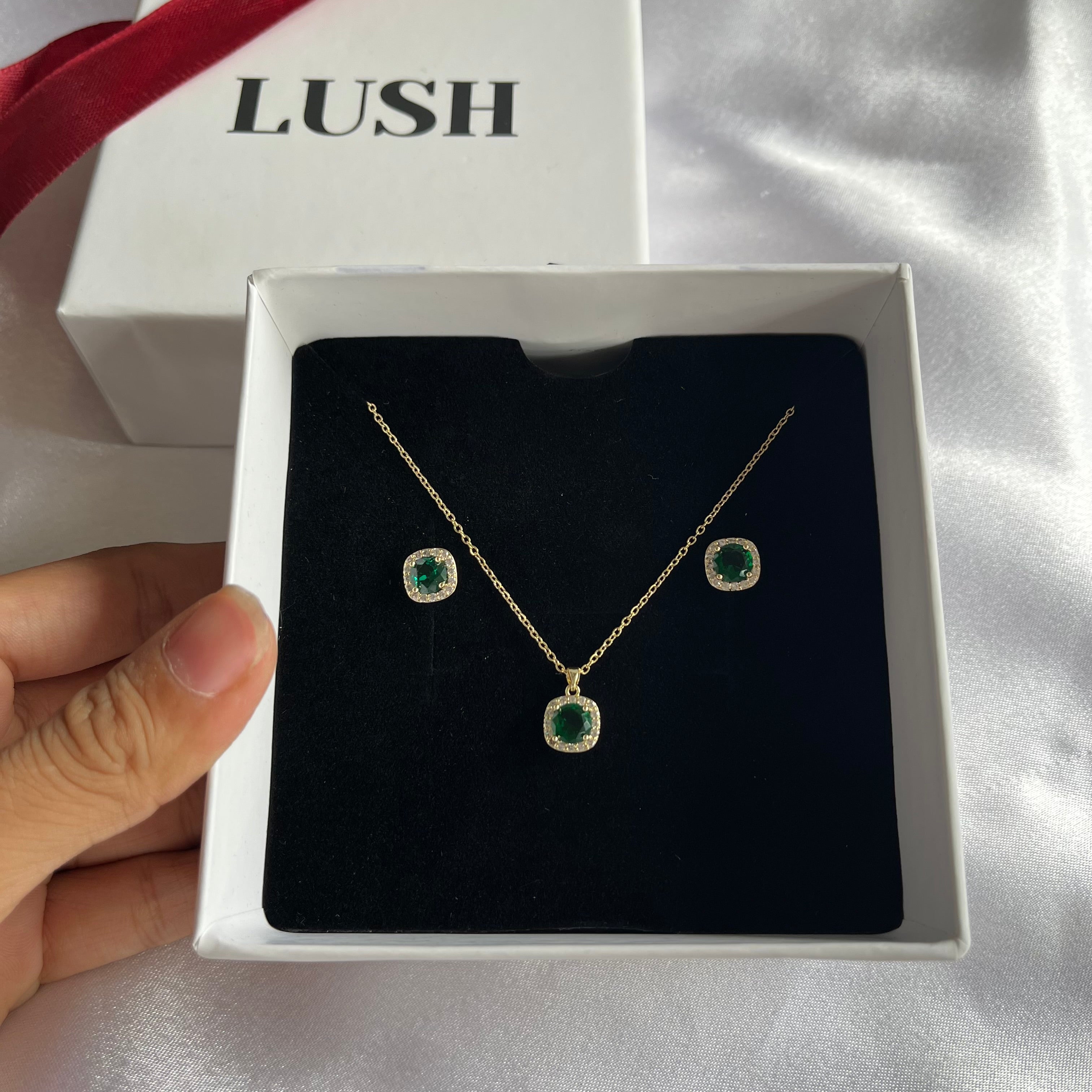 Emerald set