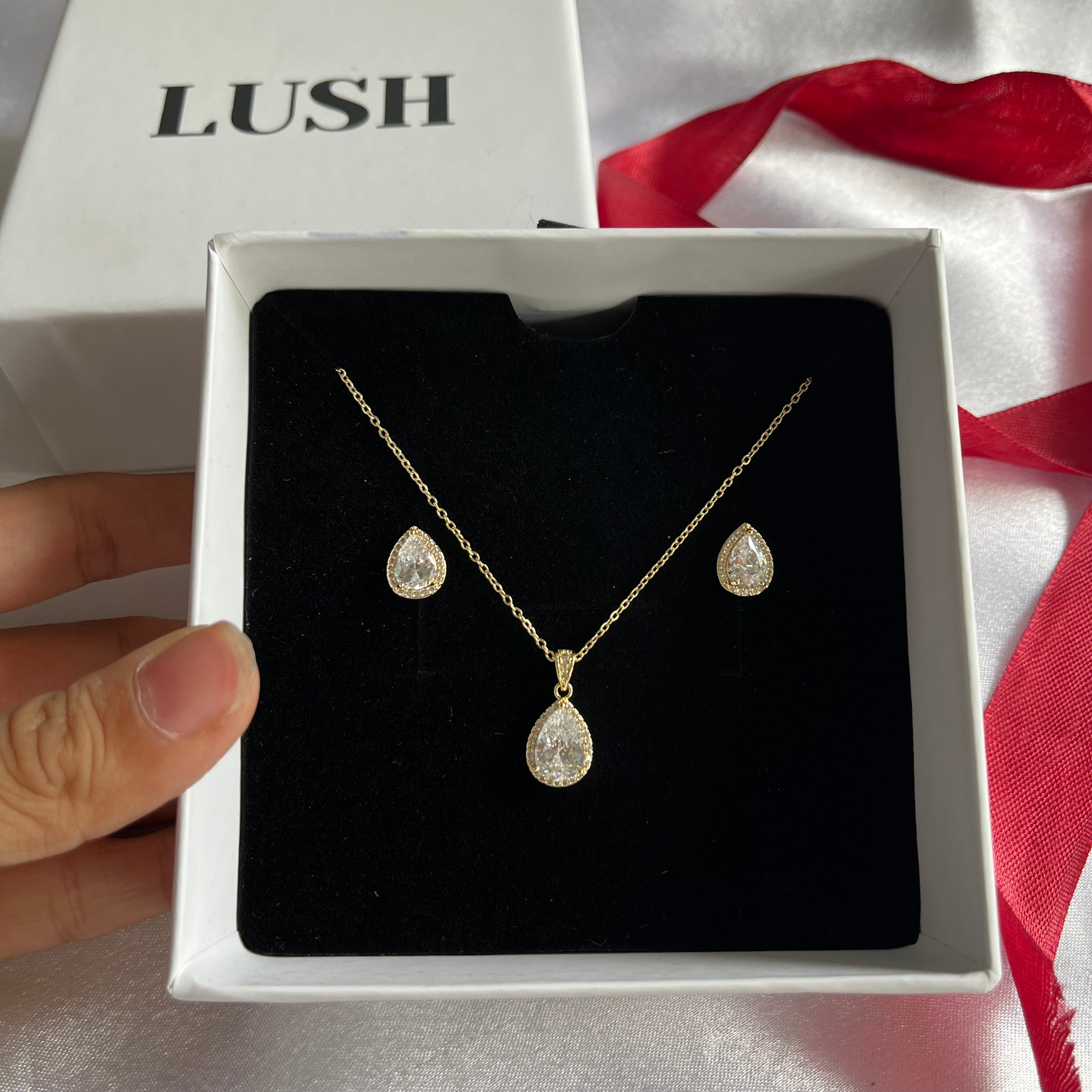 Teardrop Crystal Elegance Set