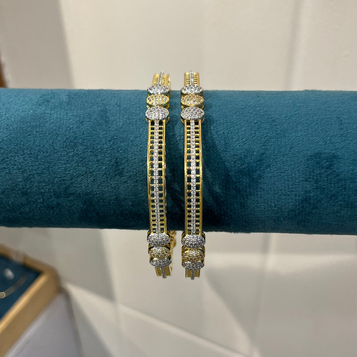 Ad Bangles
