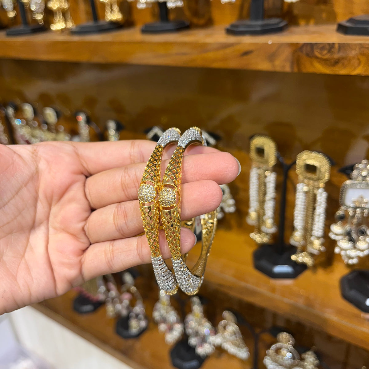 Ad bangles