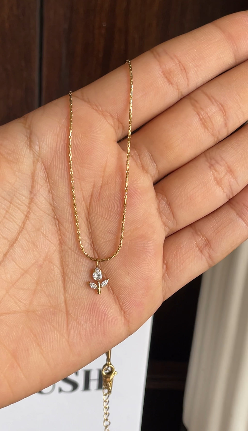 Tulip necklace