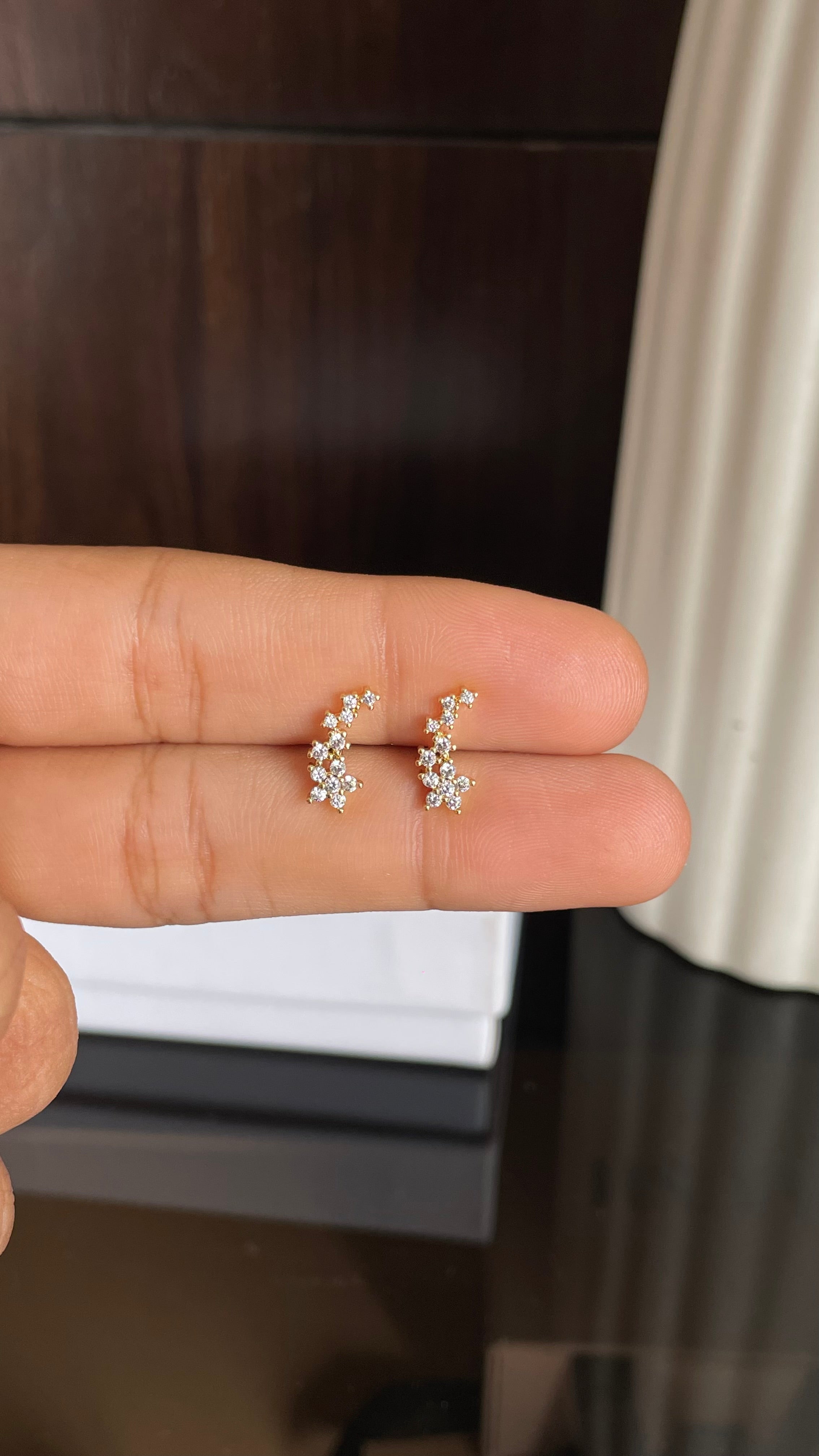 Twinkle Star Studs (ball back)