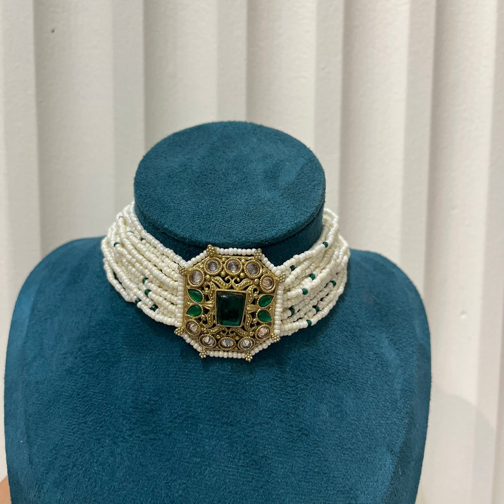 Emerald pearl heritage choker