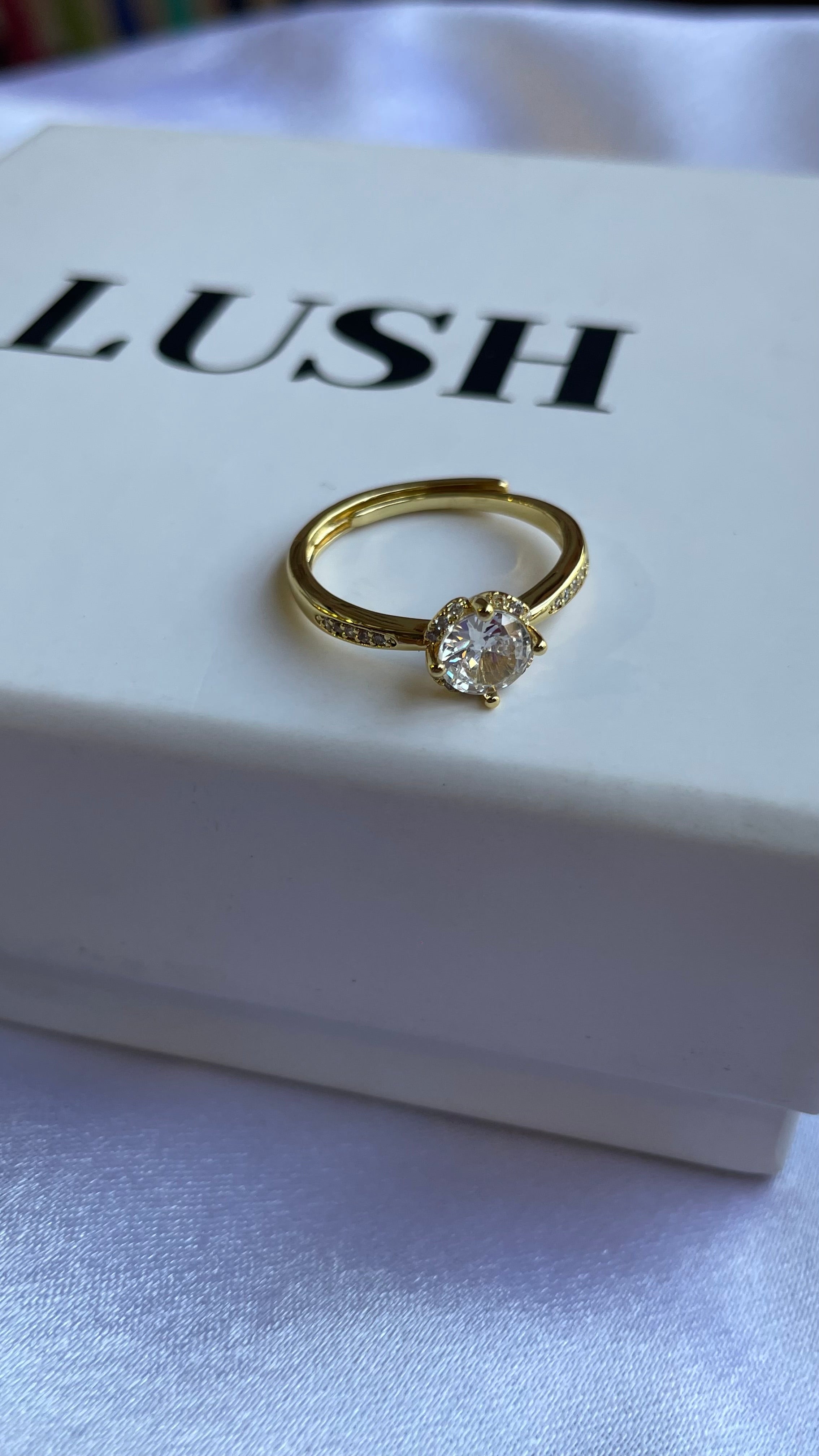 Solitaire ring