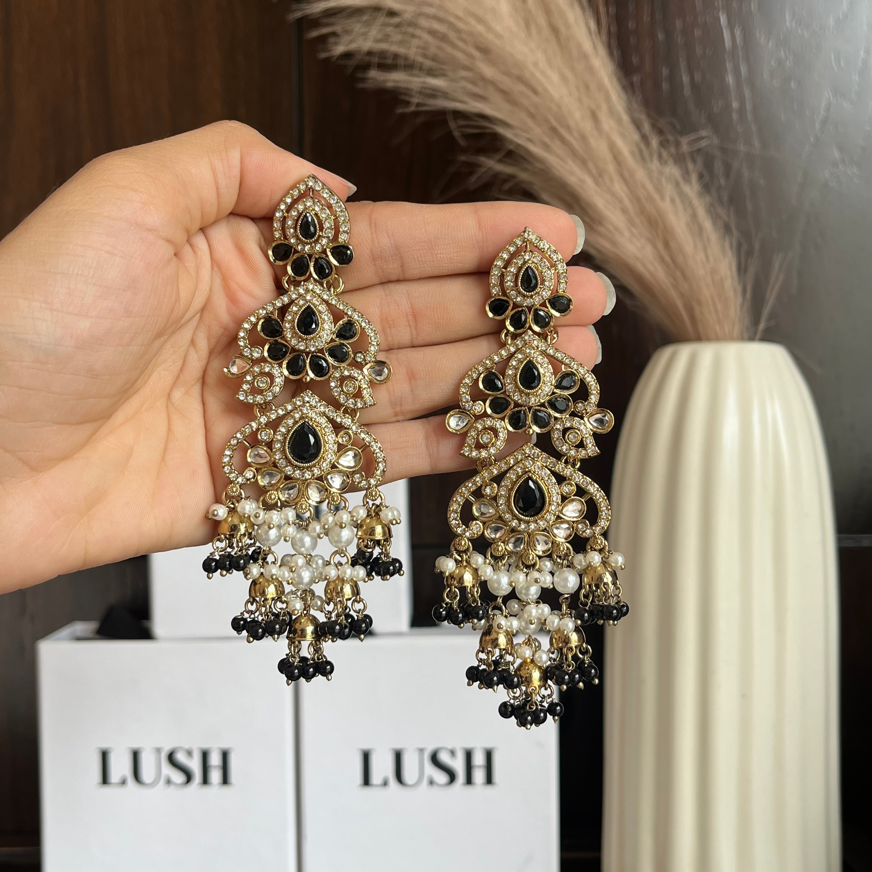Zaria pearl earrings