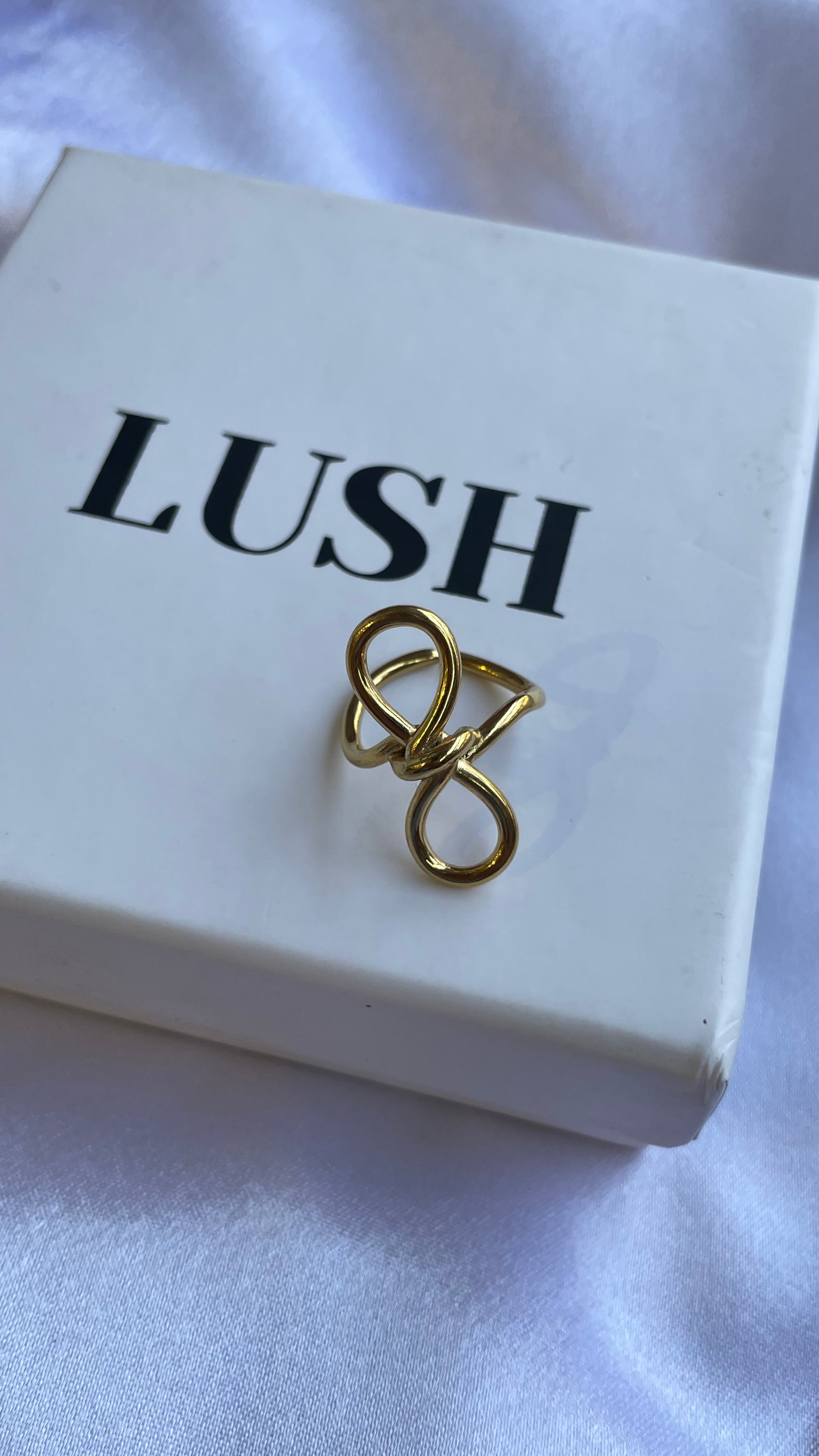 Infinity Knot Ring