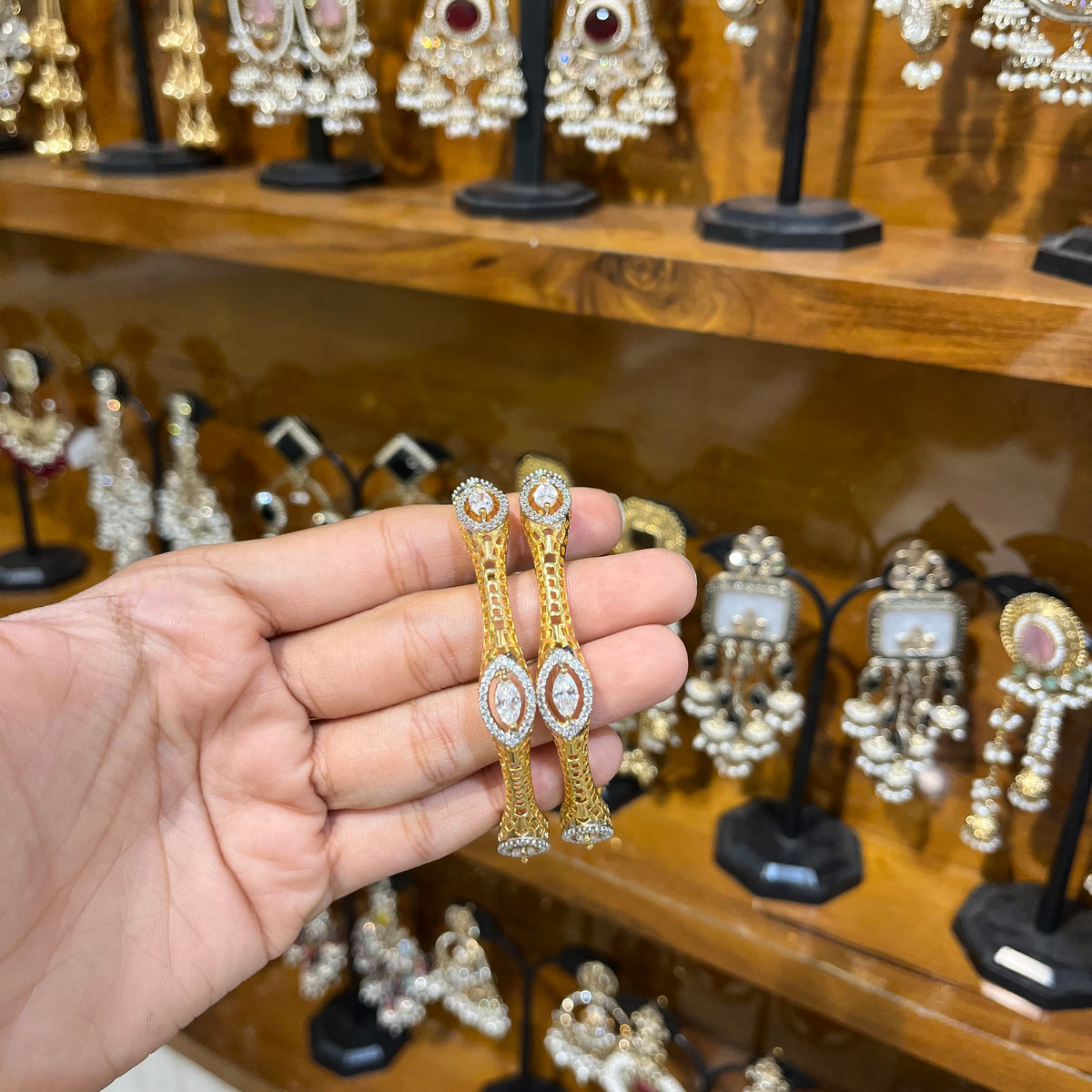 Ad bangles