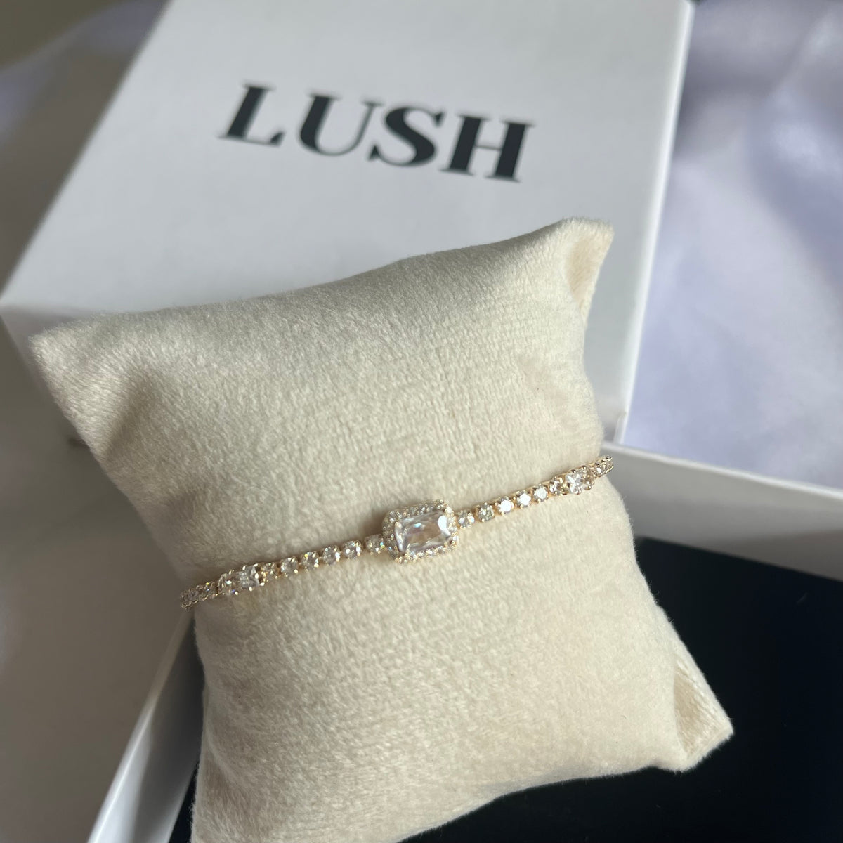 Bracelet