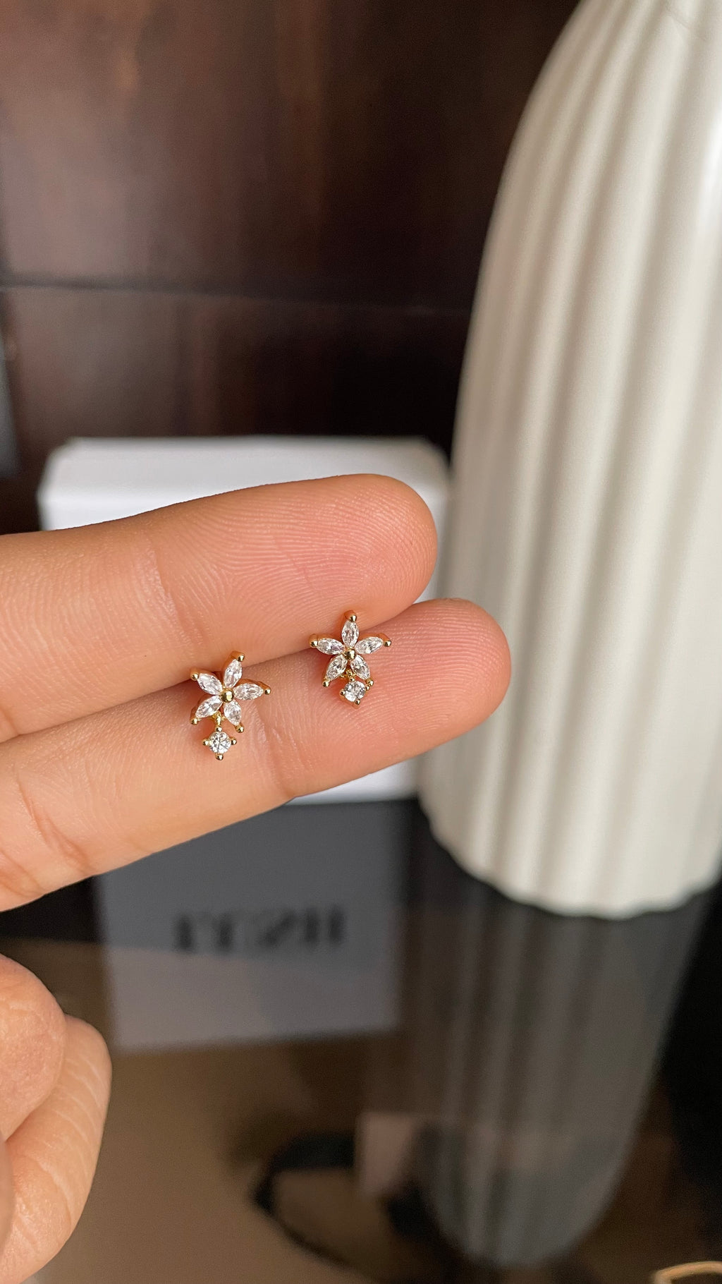 Bloom Drop Studs(ball back)