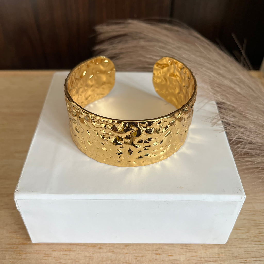 Hammered Luxe Cuff |Standard Size