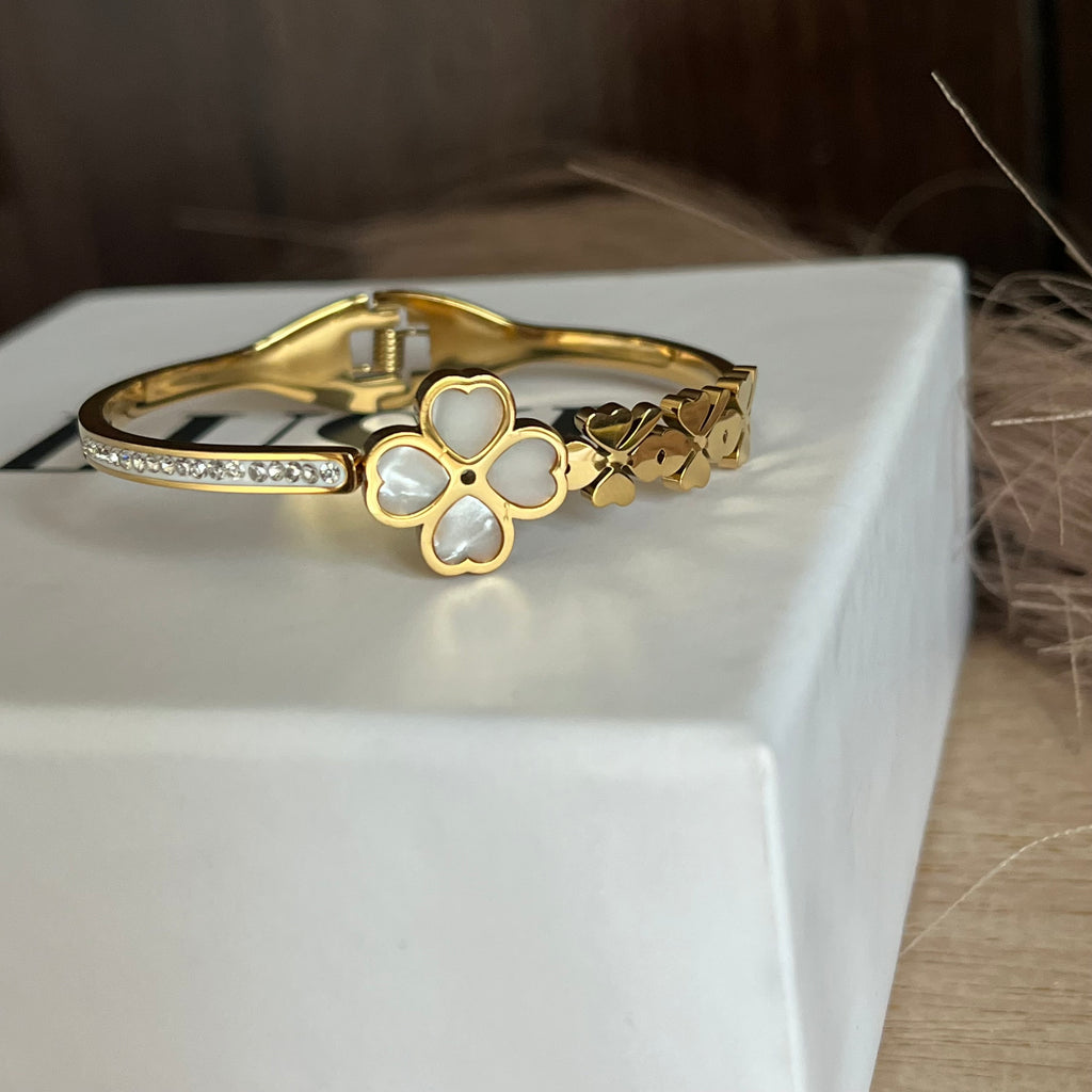 Clover Pearl Cuff Bracelet | Small Size