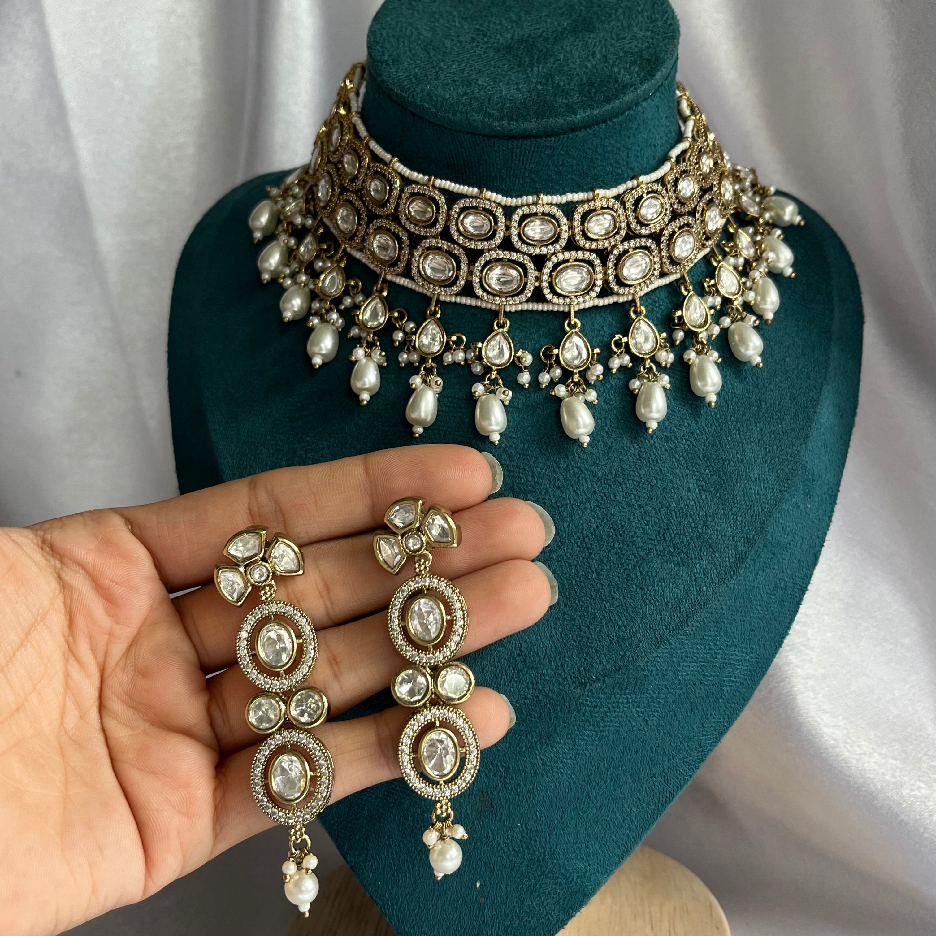 Royal Kundan Pearl Choker Set