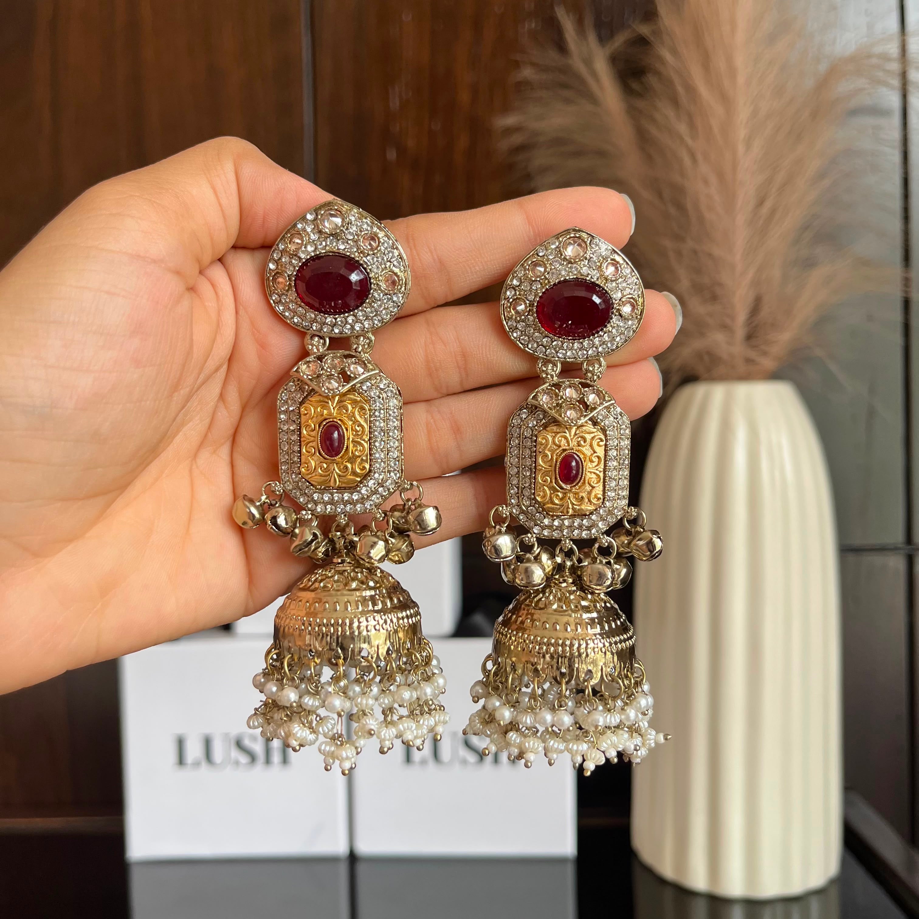 Ruhani jhumka