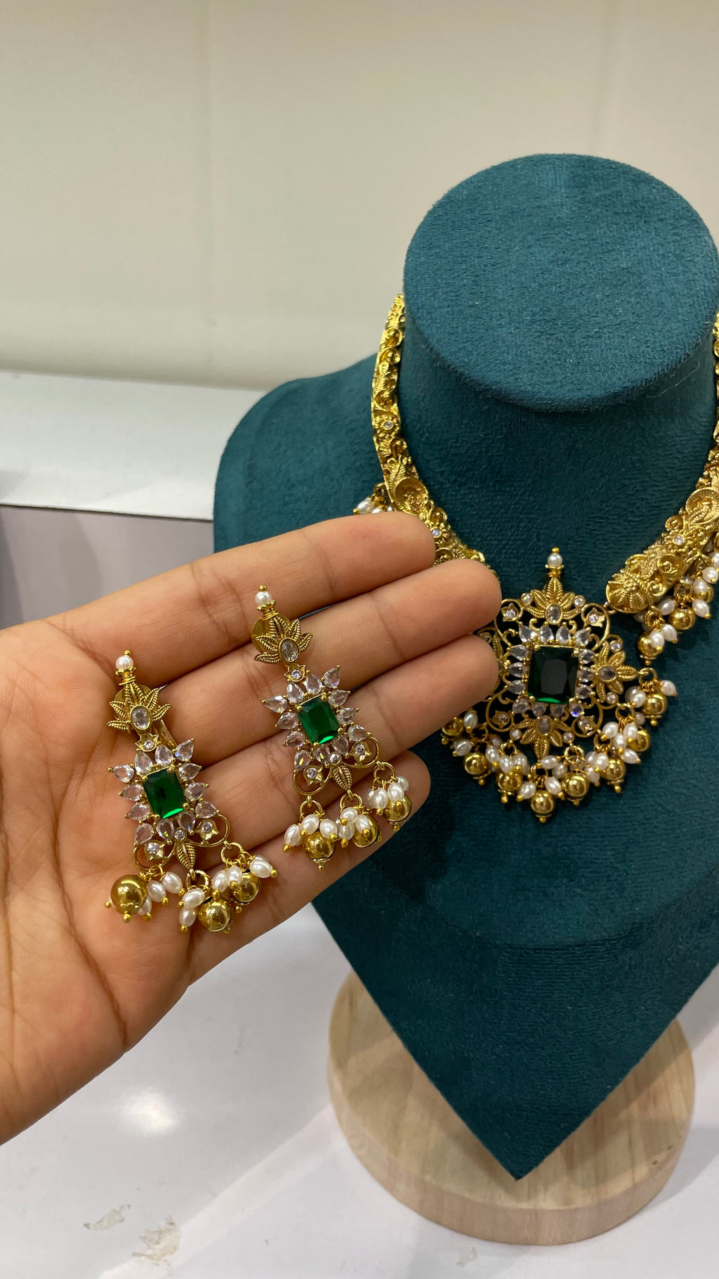 Emrald heritage temple necklace