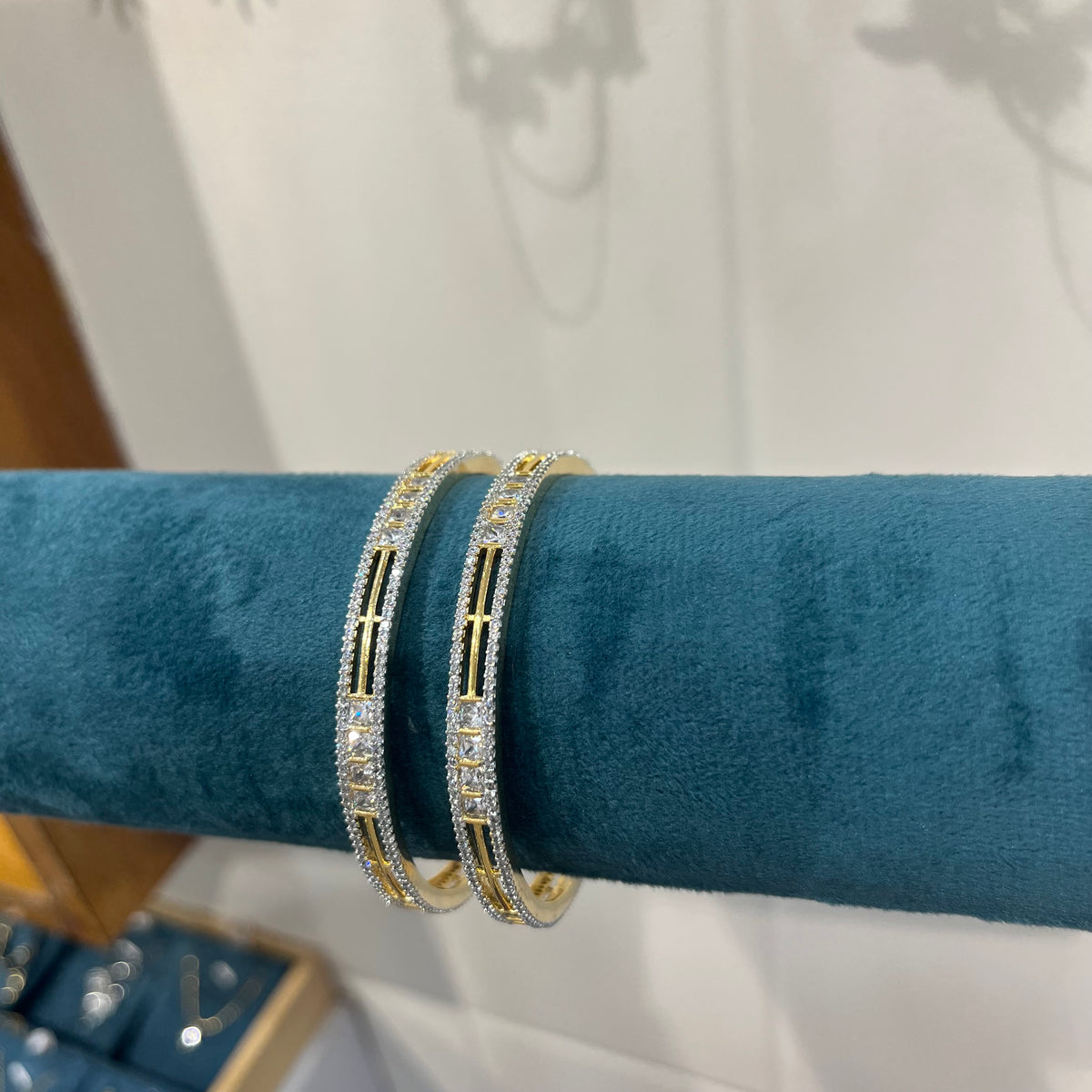 Ad bangles