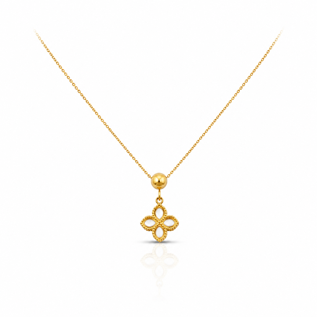 Pearl Clover Pendant Necklace
