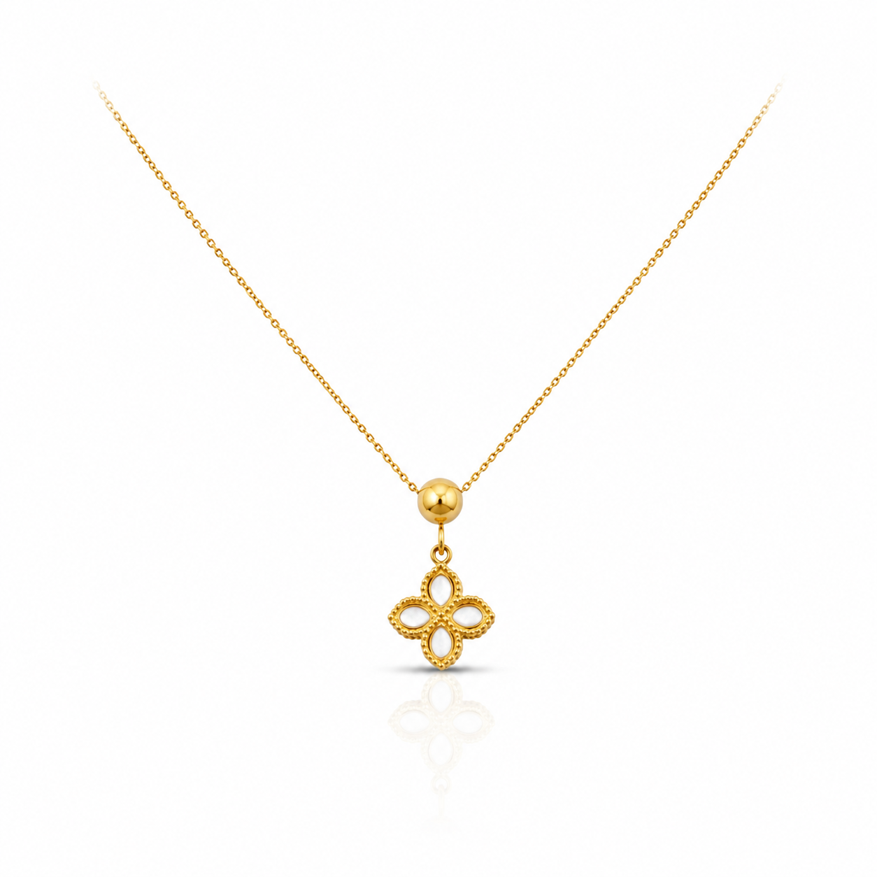 Pearl Clover Pendant Necklace