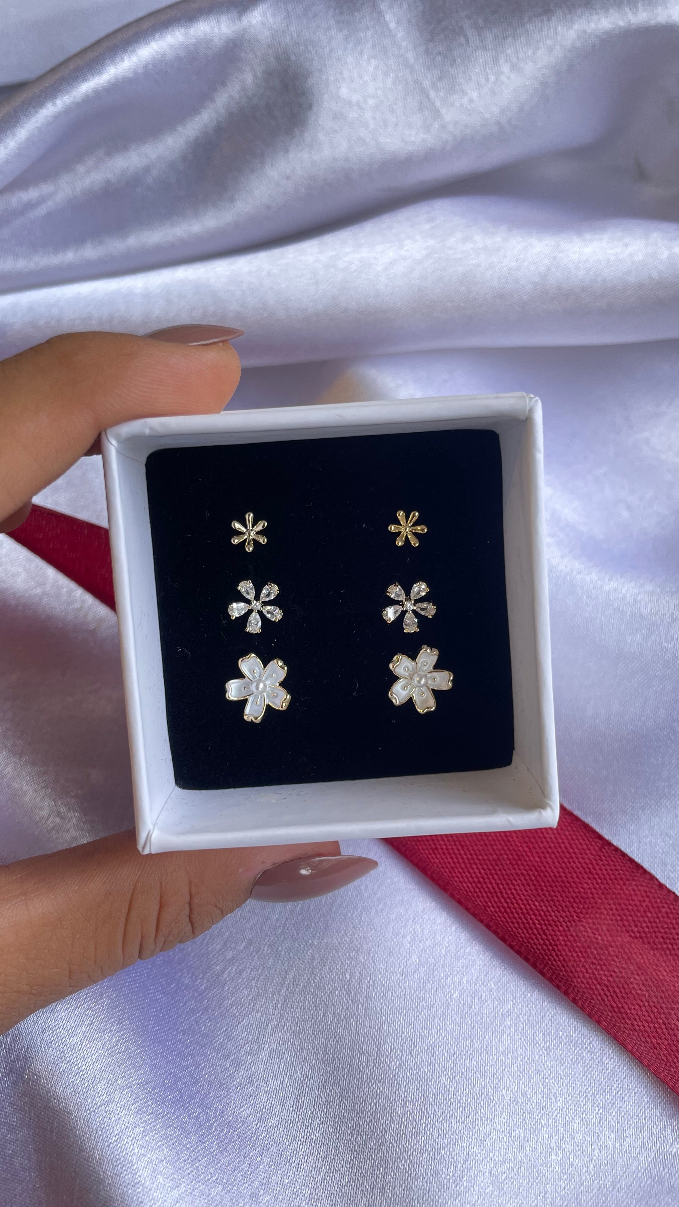 Daisy bloom earrings(set of 3)