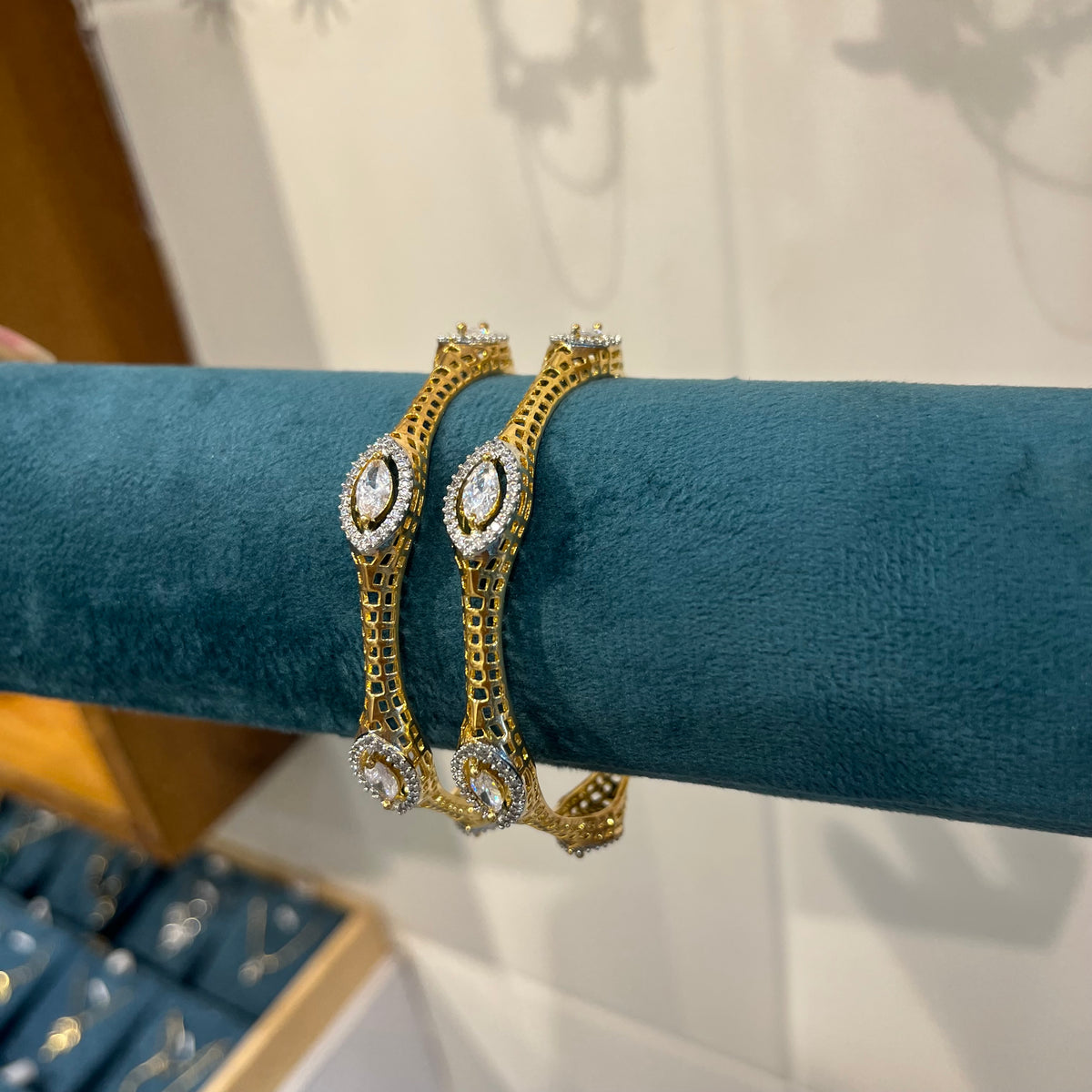 Ad bangles