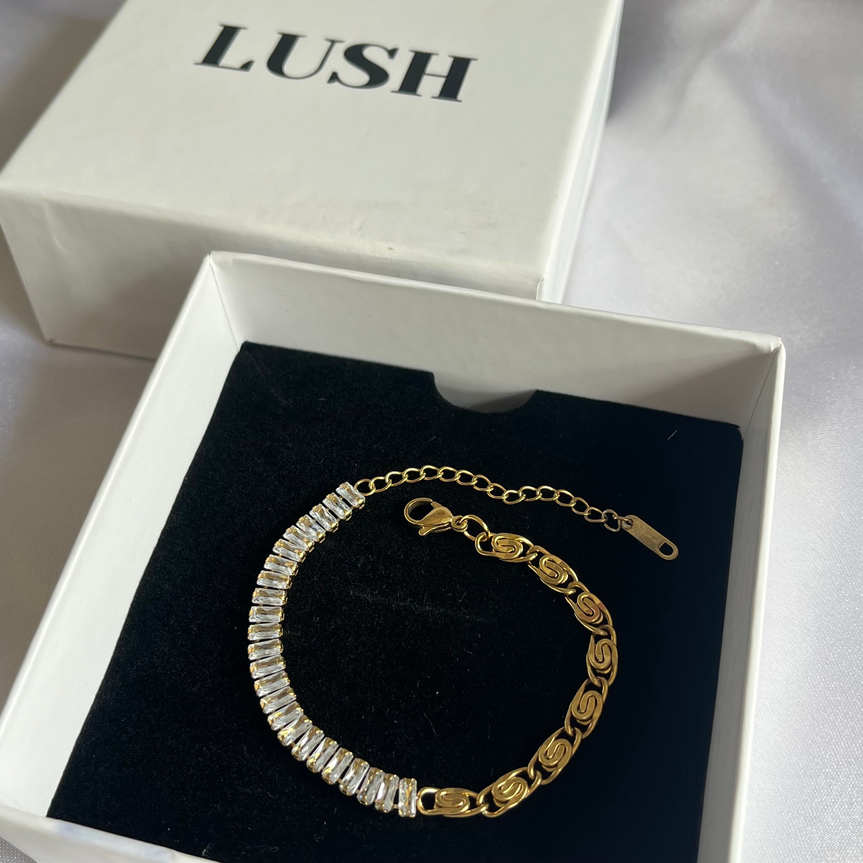 Bracelet