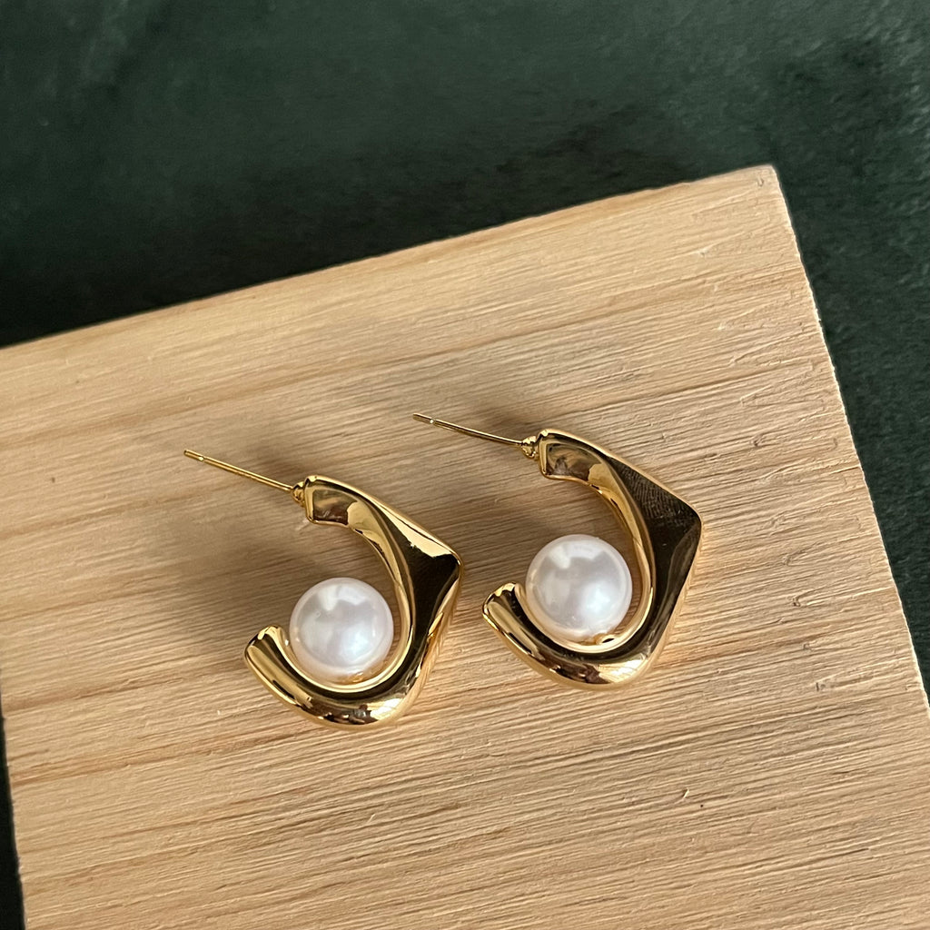 Organic Gold Open Hoop with Floating Pearl