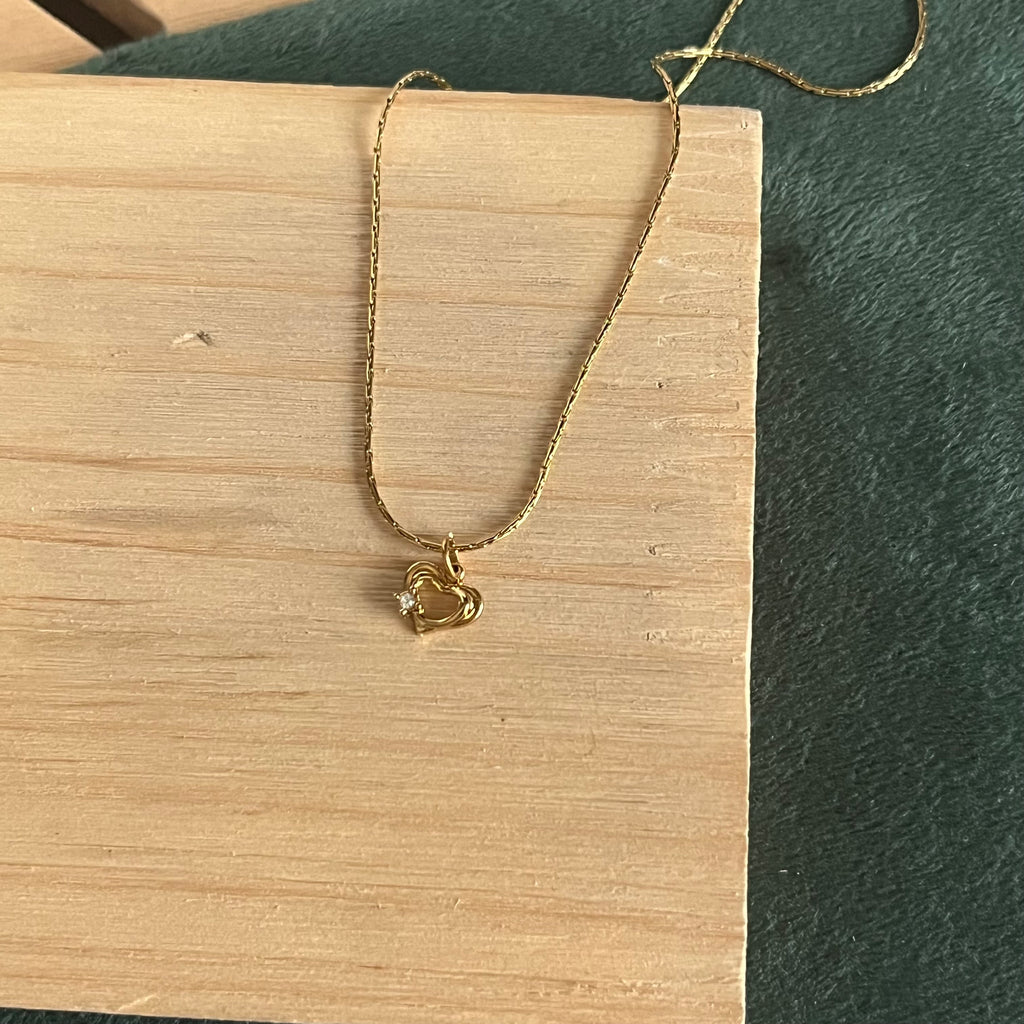 Minimal necklace