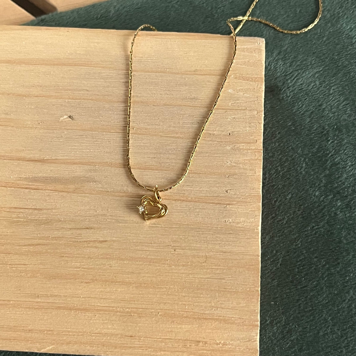 Minimal necklace