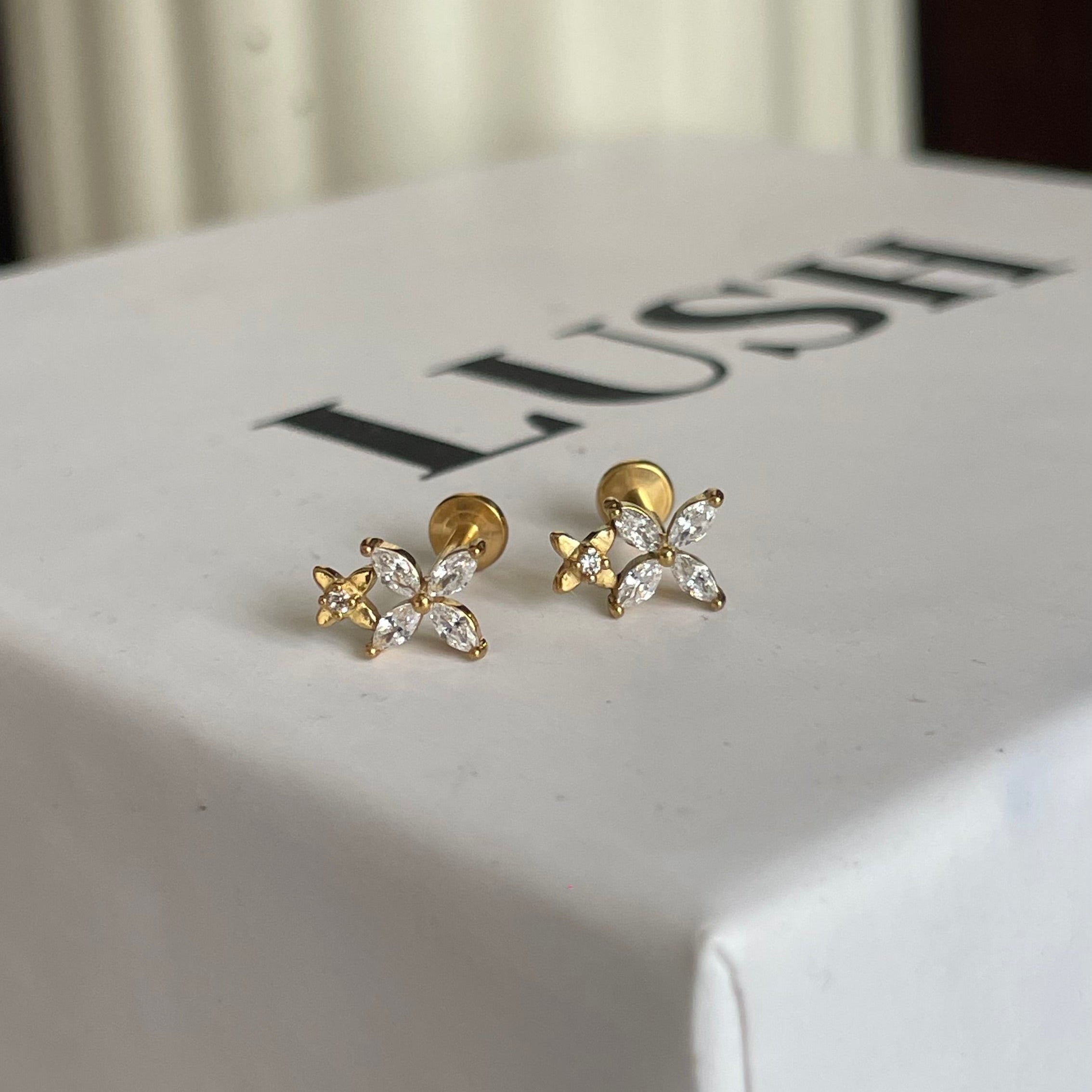 Floral Stud Earrings (ball back)