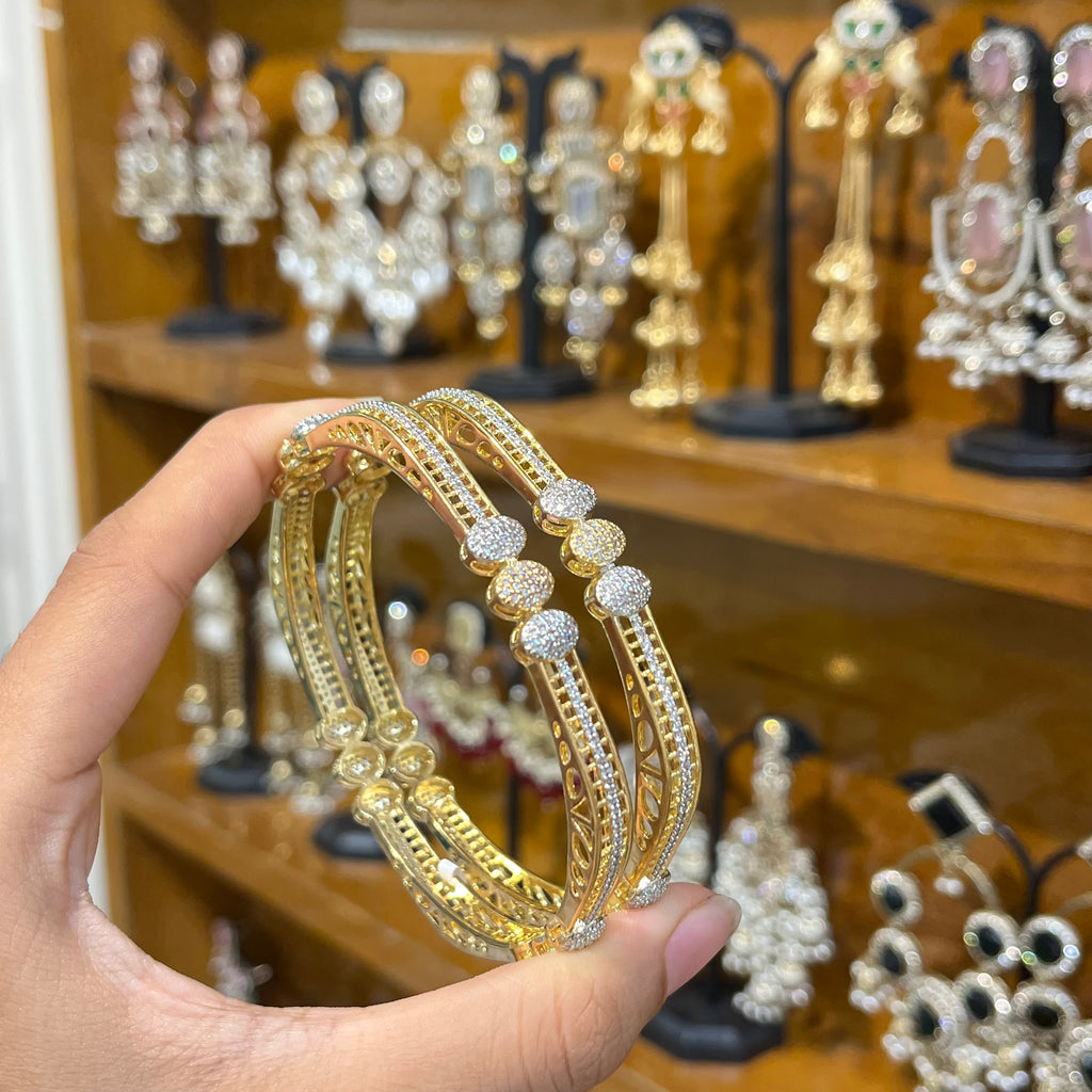 Ad Bangles