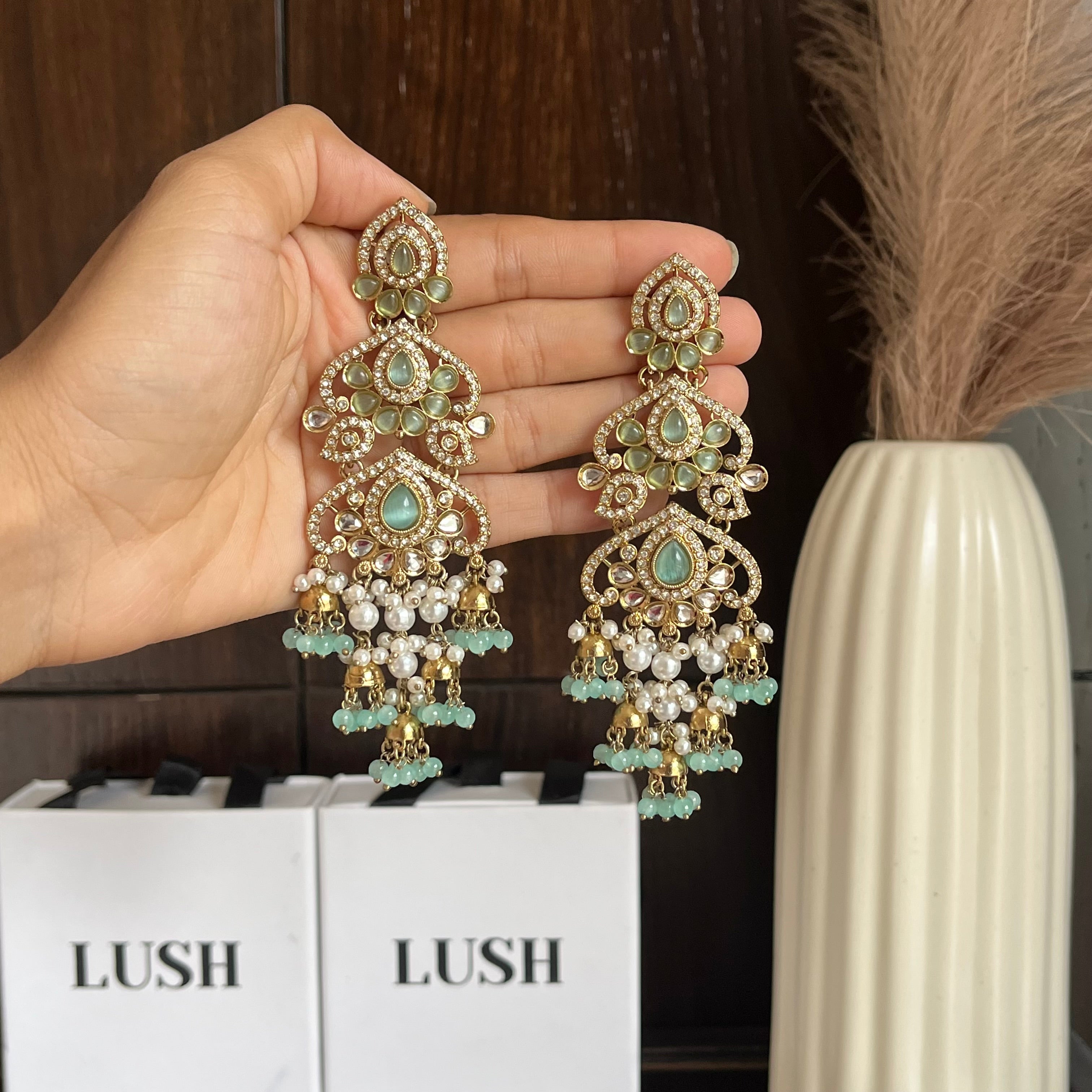 Zaria pearl earrings