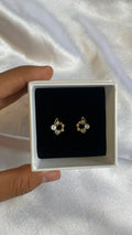 Pearl bloom earrings