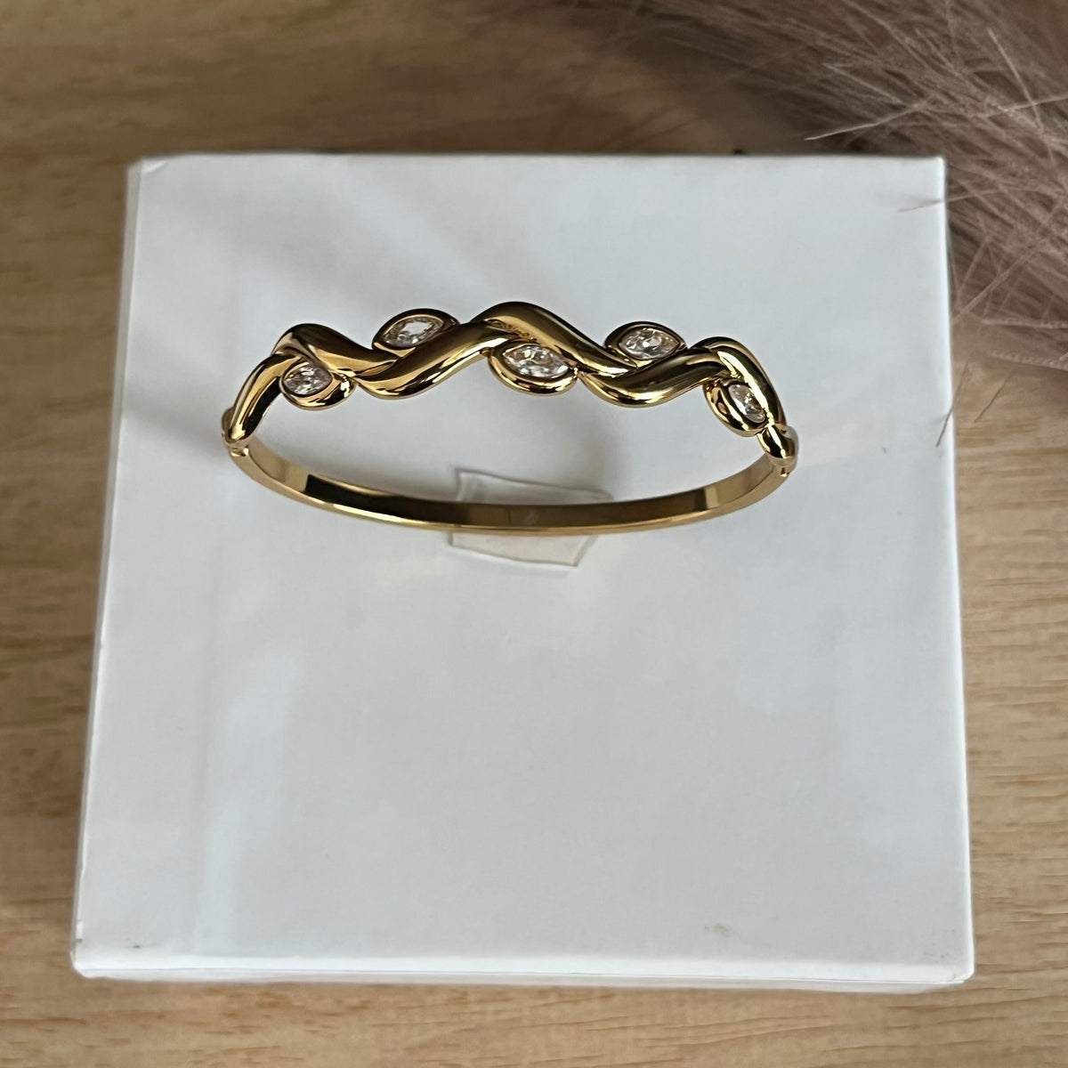 Twisted Elegance Bracelet|Standard Size
