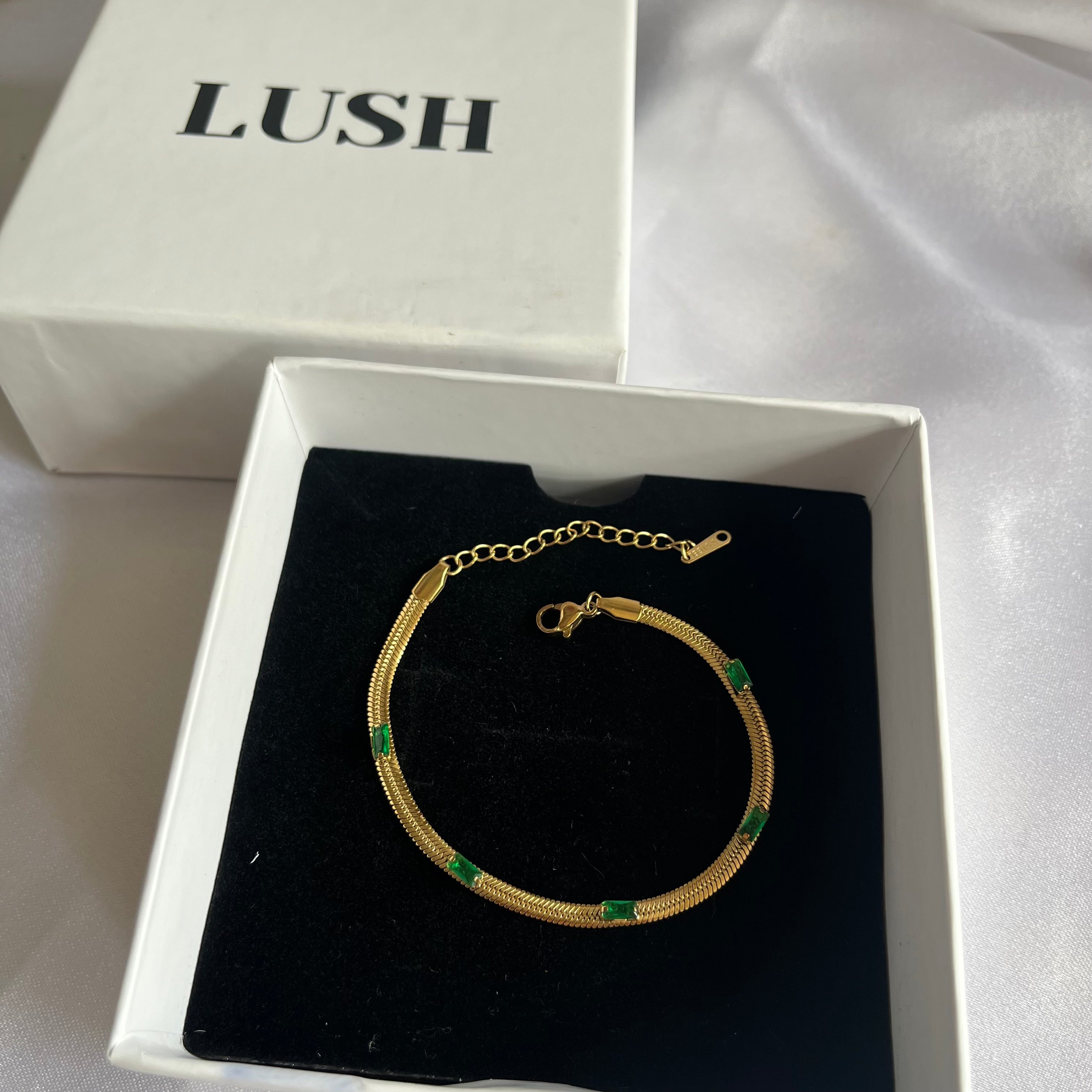 Bracelet