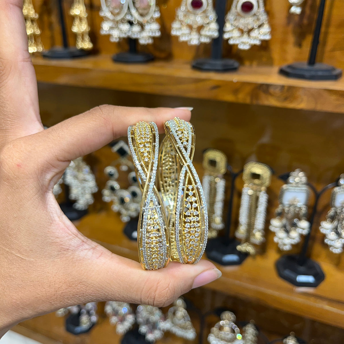 Ad bangles
