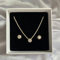 Solitaire pendant set